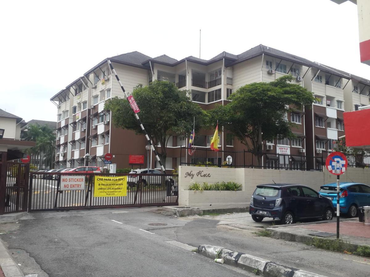 My Place Apartment Subang Jaya Exteriör bild
