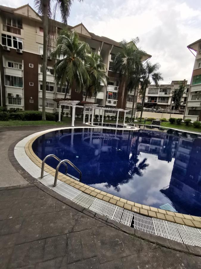 My Place Apartment Subang Jaya Exteriör bild